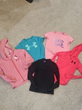 Under Armour Girls Size Small Bundle